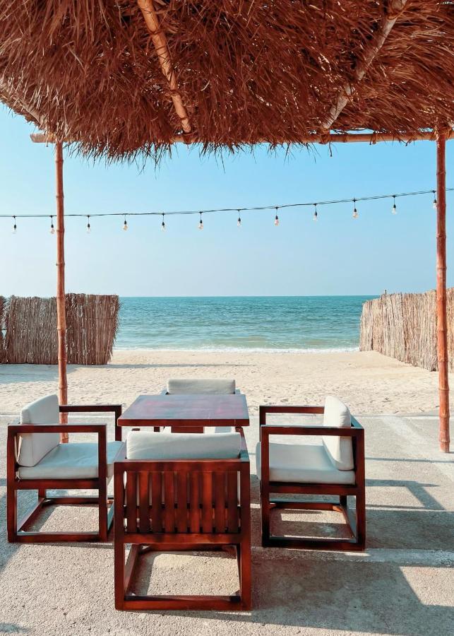 Caravana Beach Resort Al Zorah Ajman Exteriör bild